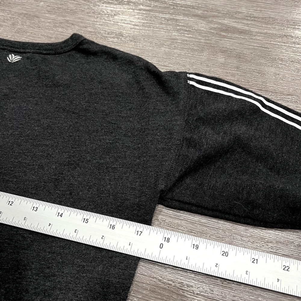 Forever 21‎ Shirt Women's Small Gray Long Sleeve Cropped Casual  Pullover - Picture 12 of 12